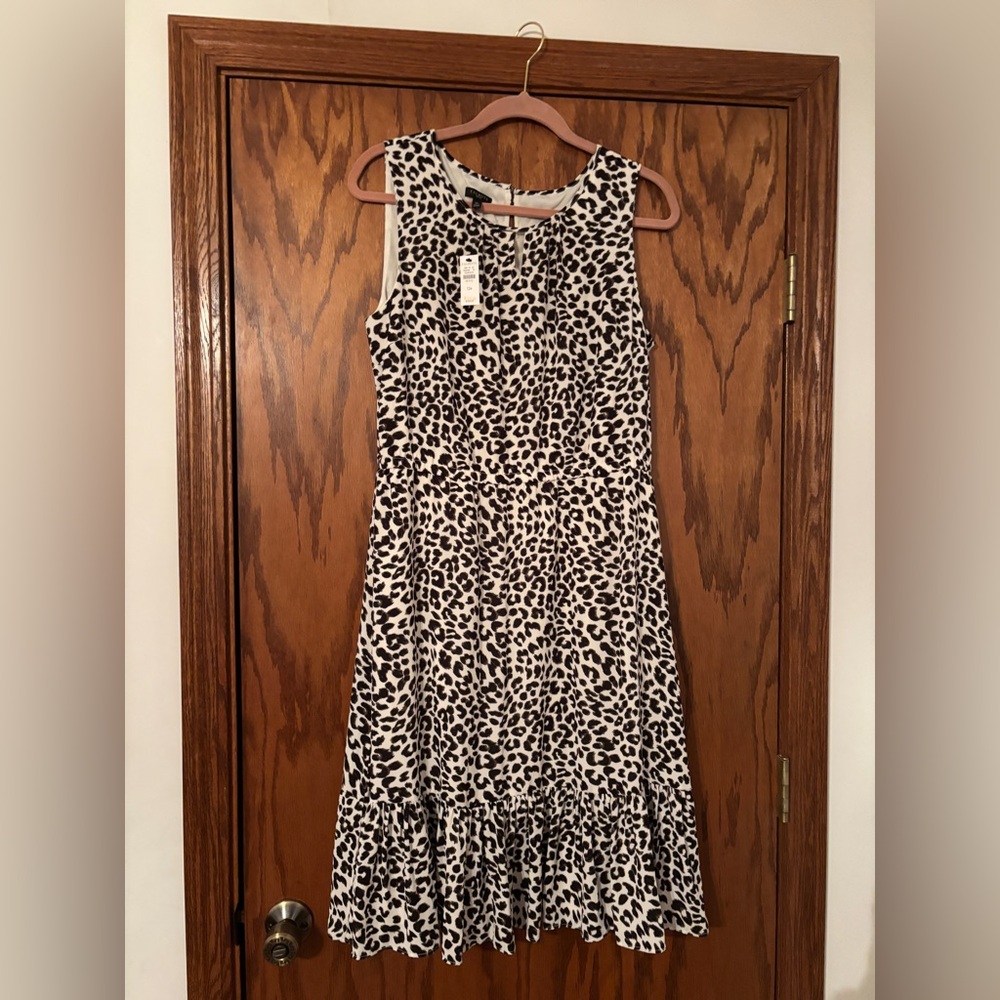 LAST CALL!! FINAL PRICE!! $10 NWT Talbot’s  12P sleeveless animal print dress.